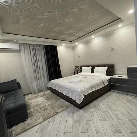Sm Apartment Jerevan Buitenkant foto