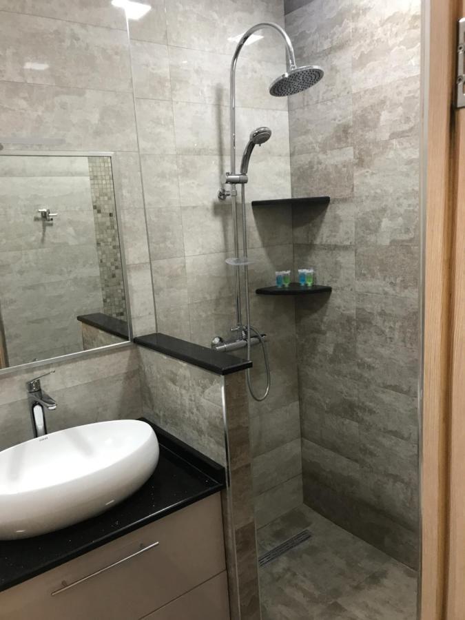 Sm Apartment Jerevan Buitenkant foto