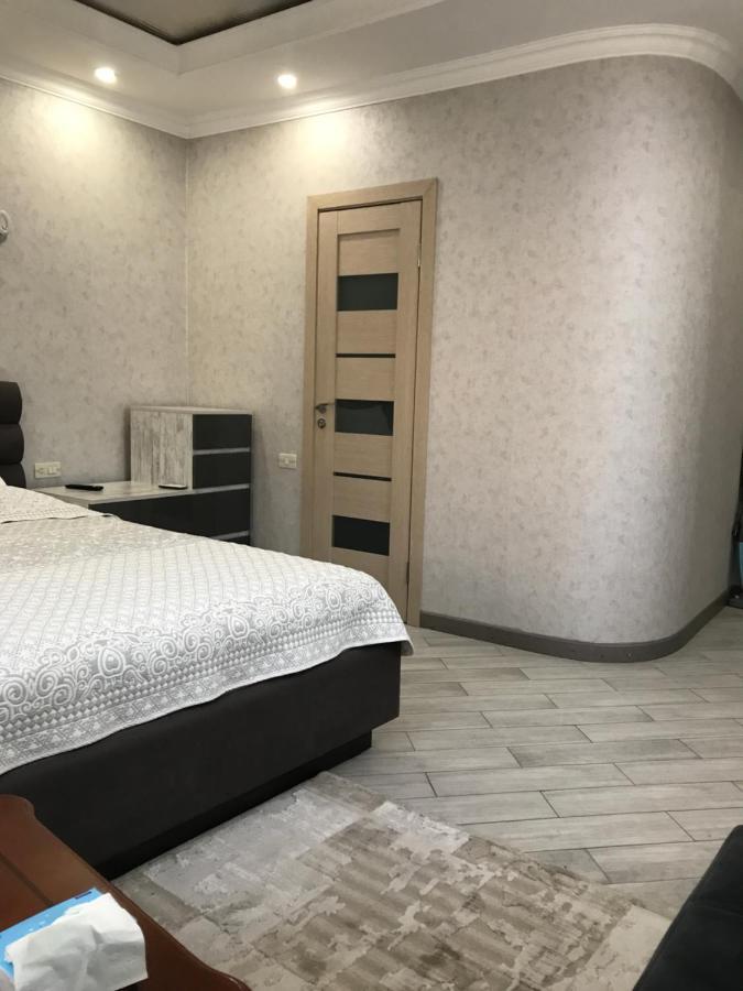 Sm Apartment Jerevan Buitenkant foto